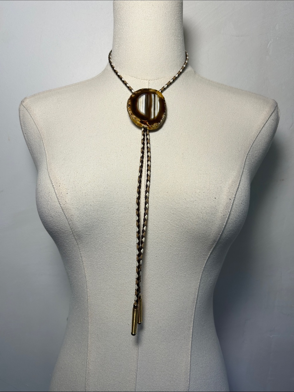 Vintage Bolo Tie Agate Stone Necklace Brown Leather